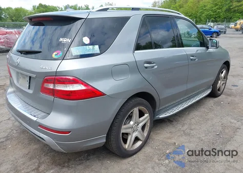 2013 Mercedes-Benz Ml 550 4Matic z USA, uszkodzony, nr VIN 4JGDA7DBXDA195653